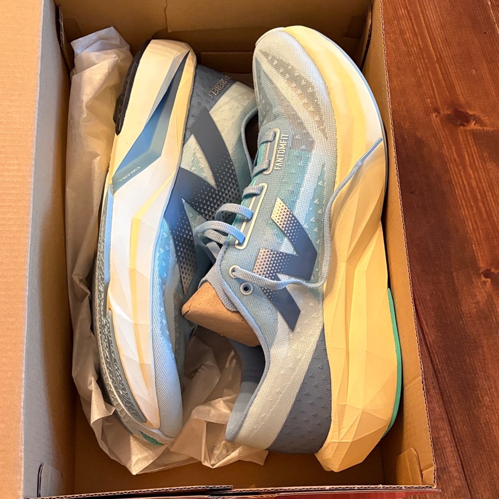 New Balance Fuel Cell Rebel